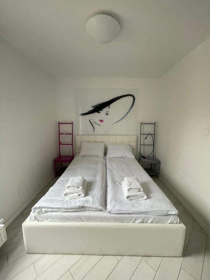 Lady - Victoria Residence By Oneapartments 소포트 외부 사진